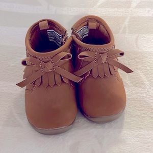 NWOT Carters boots